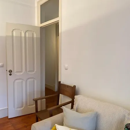 Perfect Flat In The Center * Lizbona
