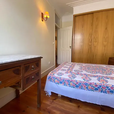 Perfect Flat In The Center *