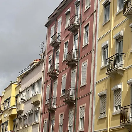 Perfect Flat In The Center * Lizbona